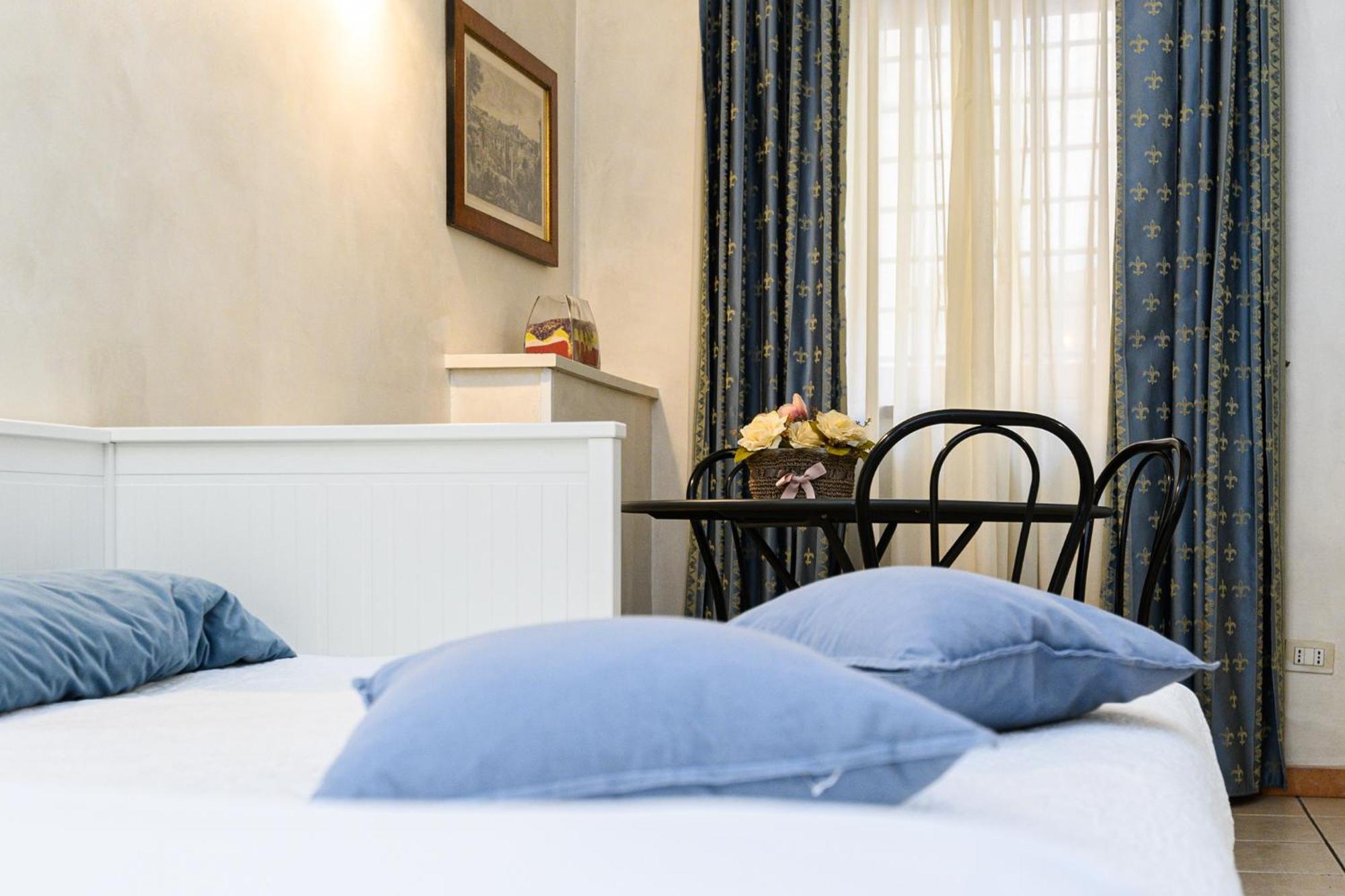 Apartment Julia Guesthouse โรม ภายนอก รูปภาพ