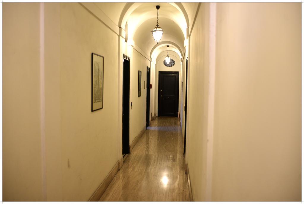 Apartment Julia Guesthouse โรม ภายนอก รูปภาพ
